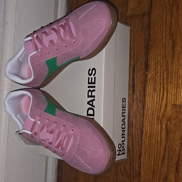 Women's No Boundaries Sneakers In Size 8 - Picture 2 of 7